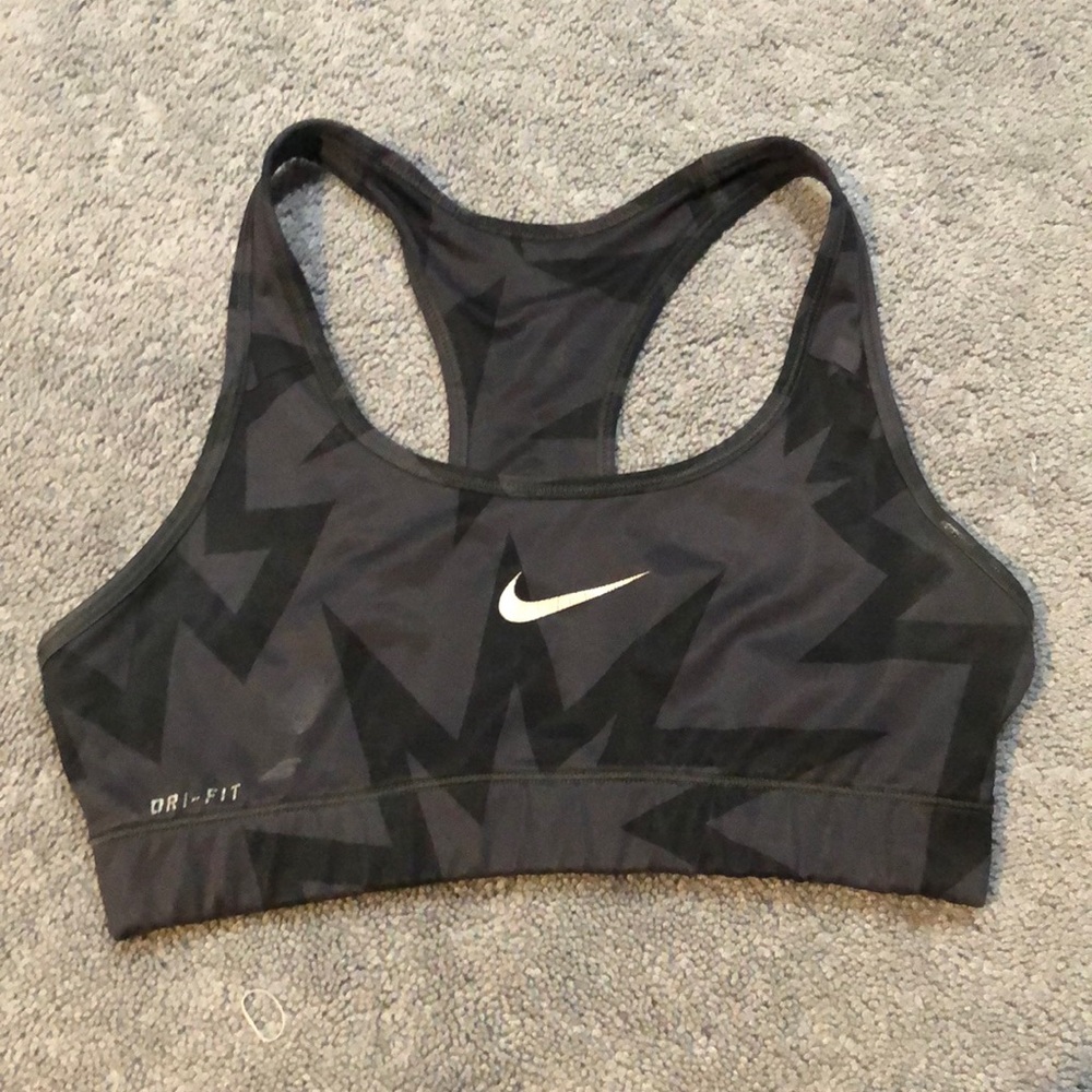 S Nike sports bra